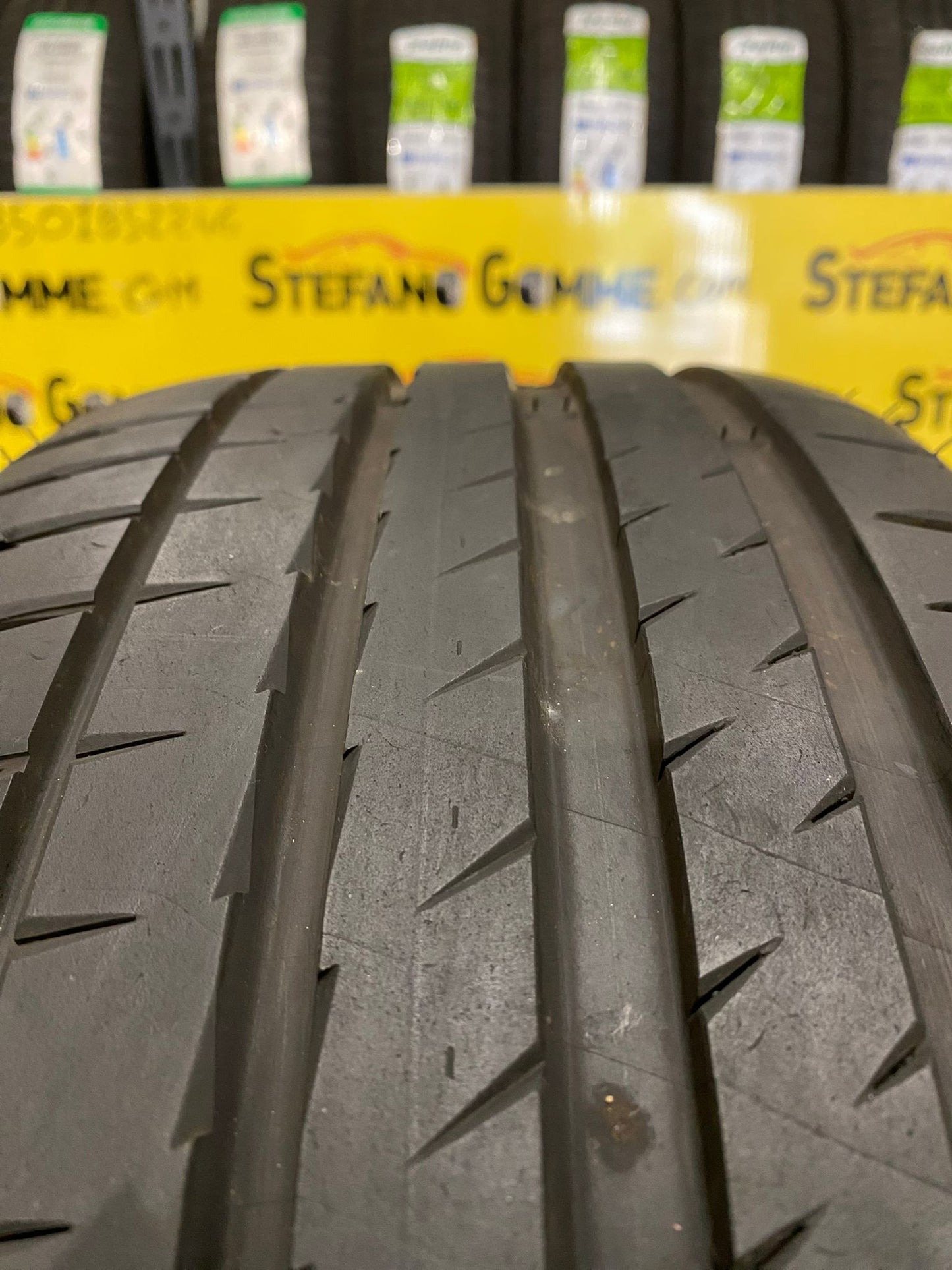 Michelin 235/45 19 99Y