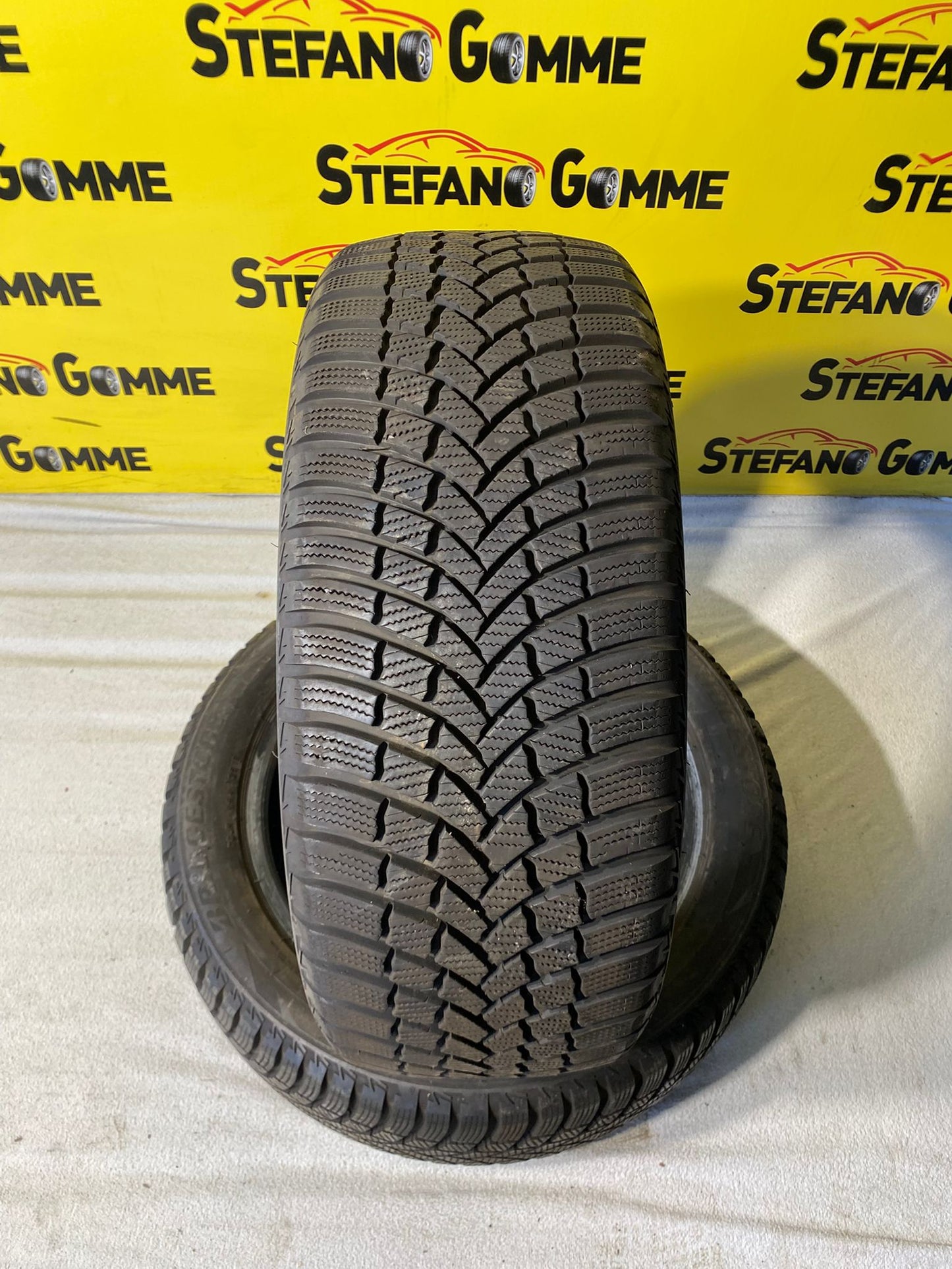 Bridgestone 225 50 17 98h