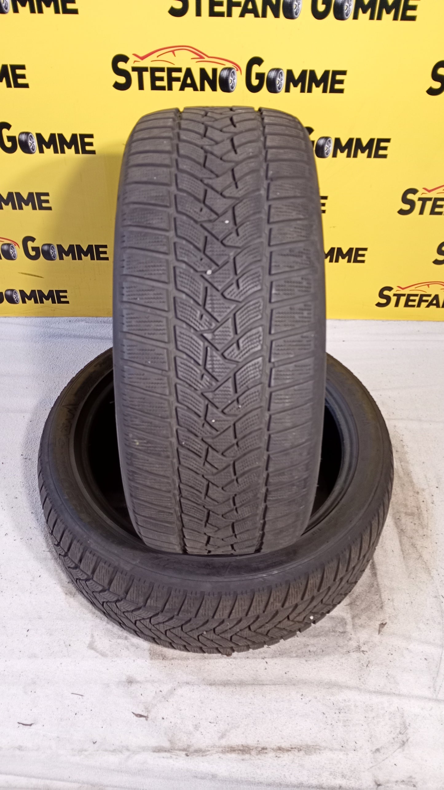 Dunlop 245 45 19 102v