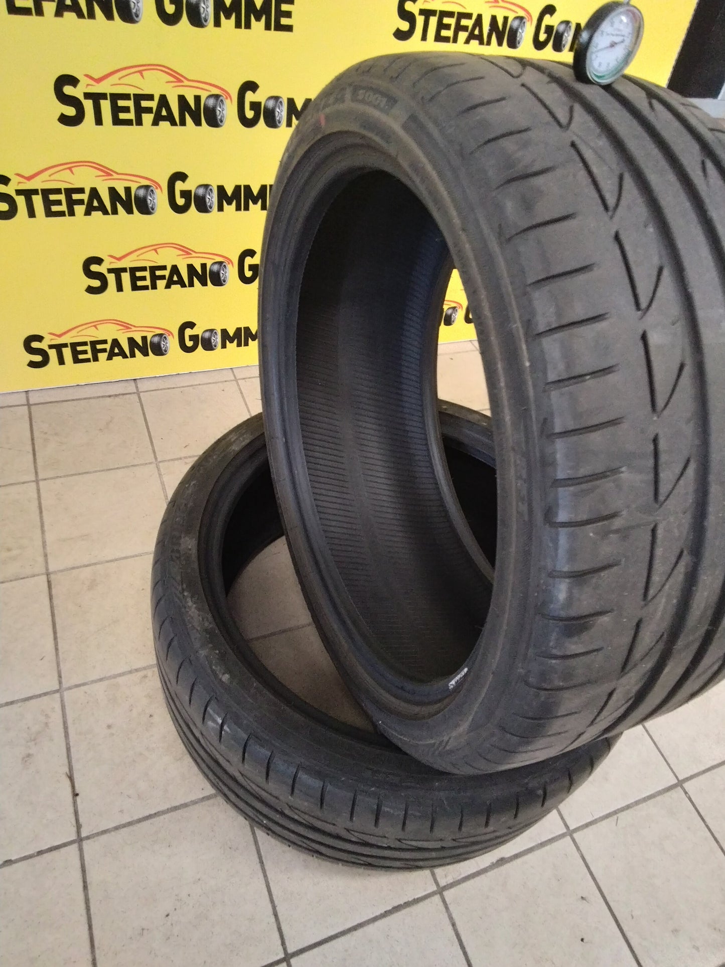 Gomme 255/35/19 92Y marca Bridgestone