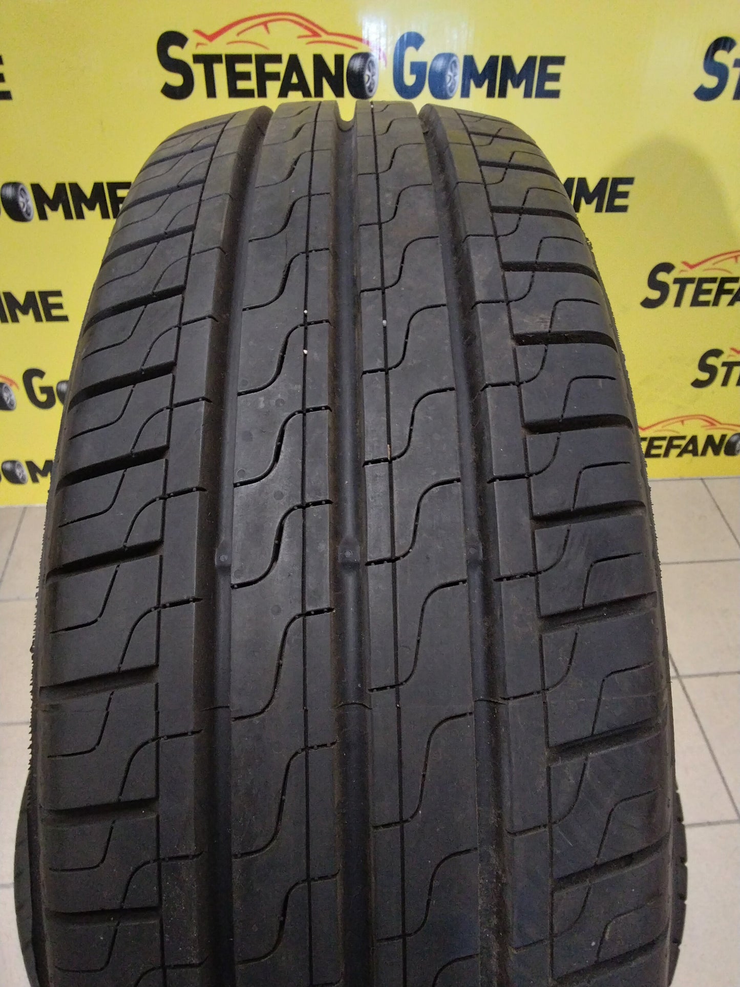 Gomme nuove 215/65/16C Pirelli