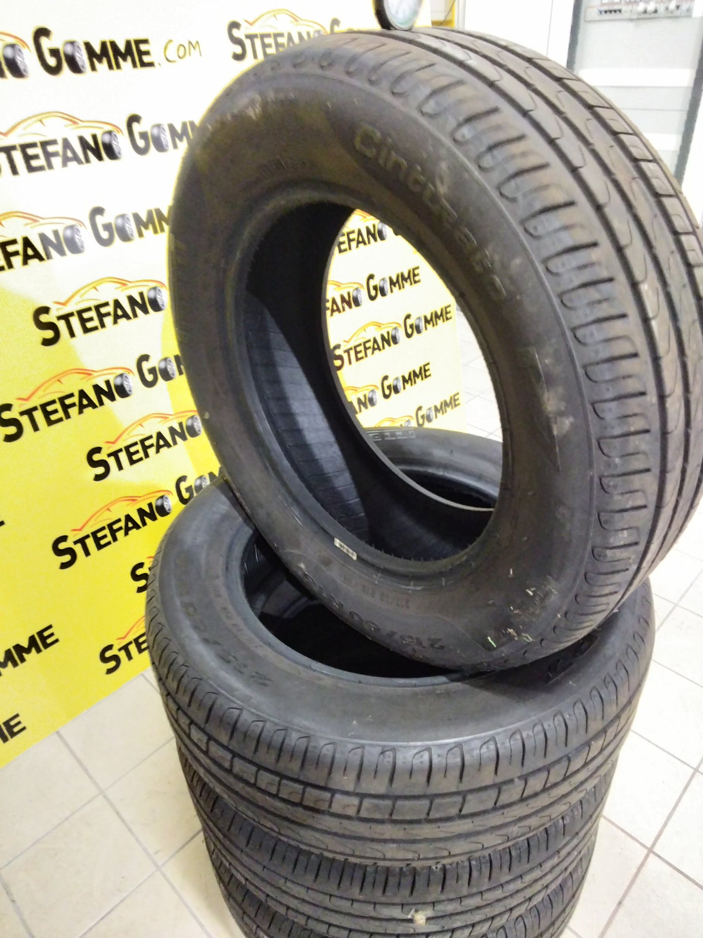 Gomme 215/60/16 99H Pirelli