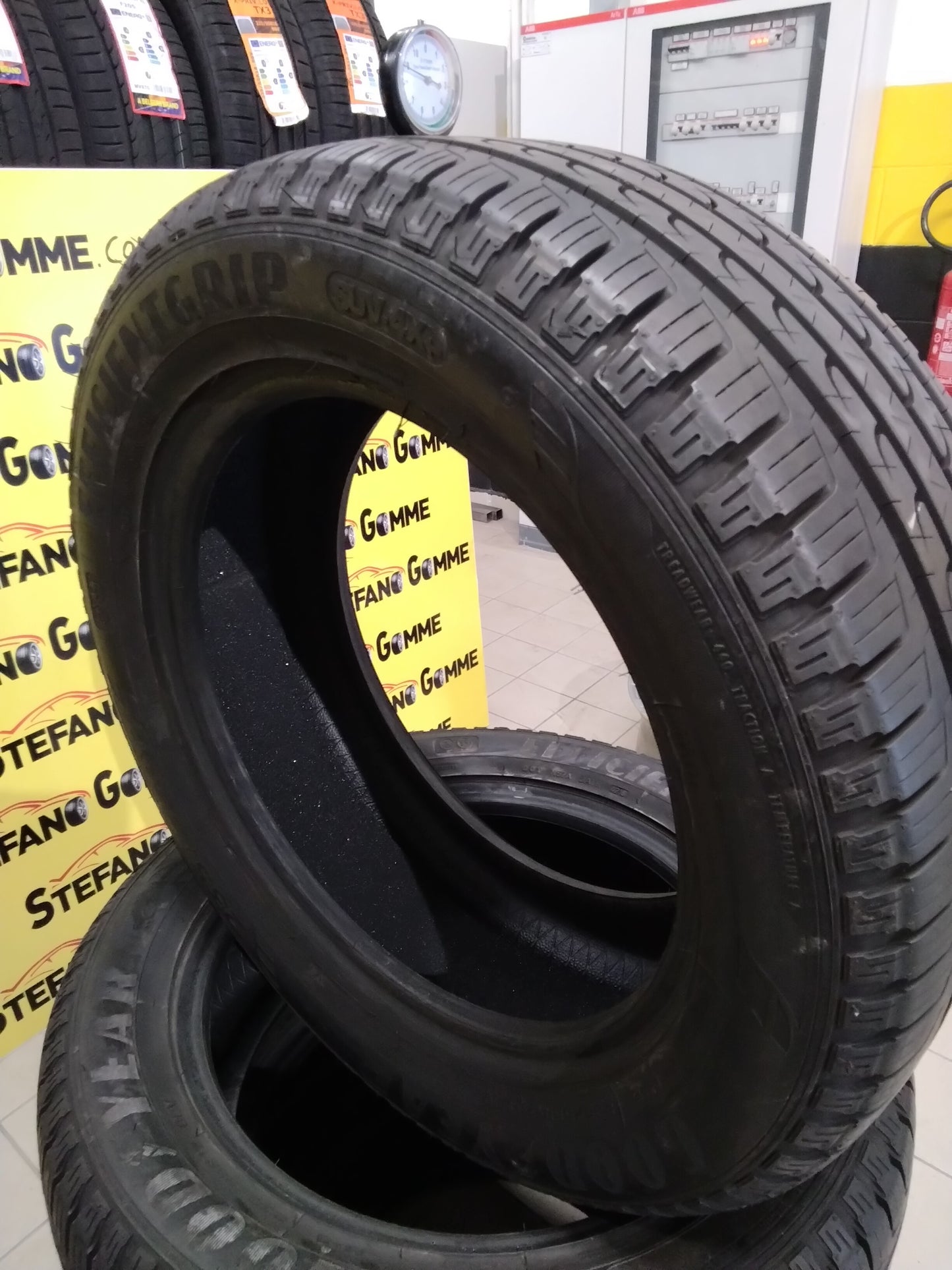 Gomme 235/55/17 99V GOODYEAR