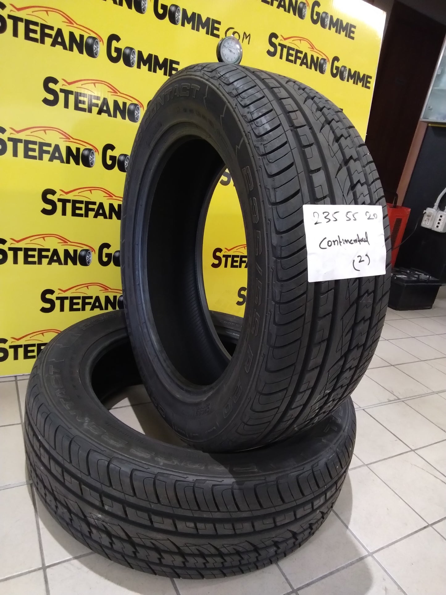 Gomme 235/55R20 182W Continental