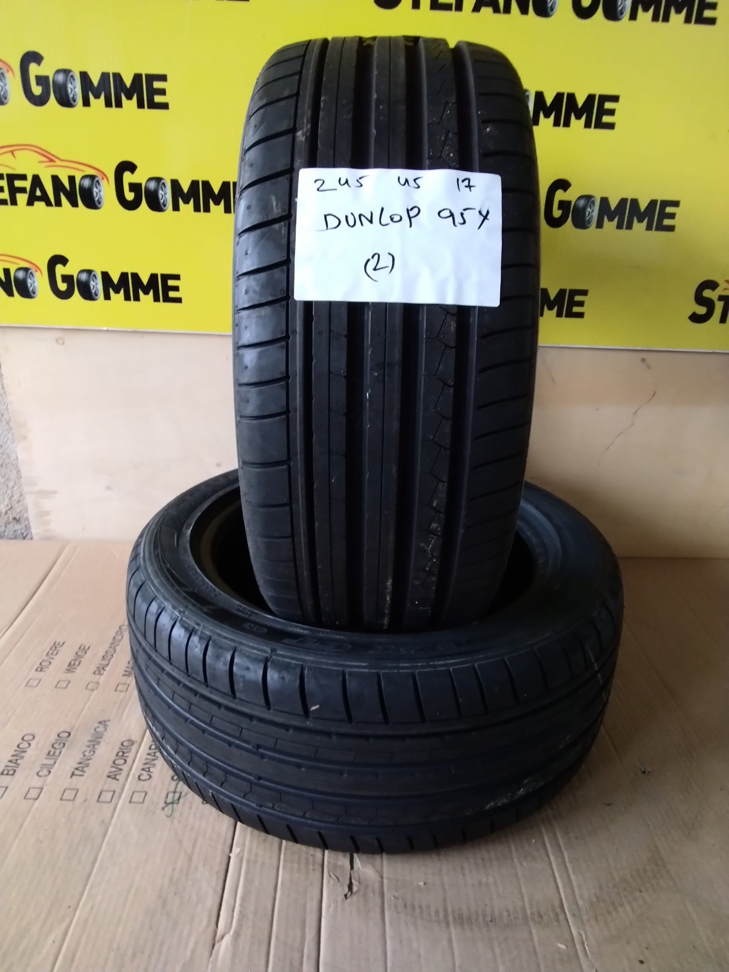 245/45R17 95y Dunlop nuovo