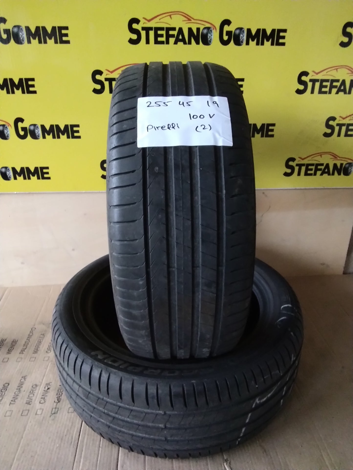 255/45R19 100V PIRELLI