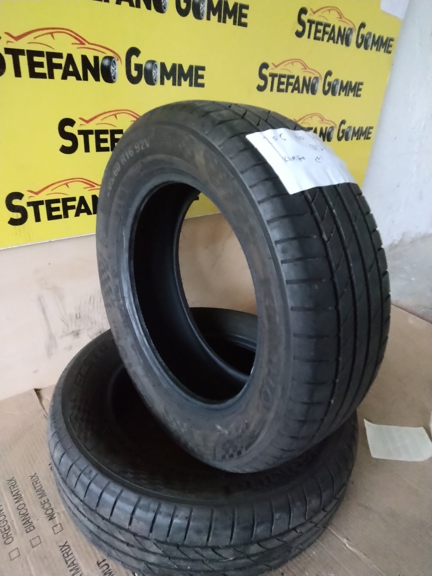 205/60R16 92V Kumho