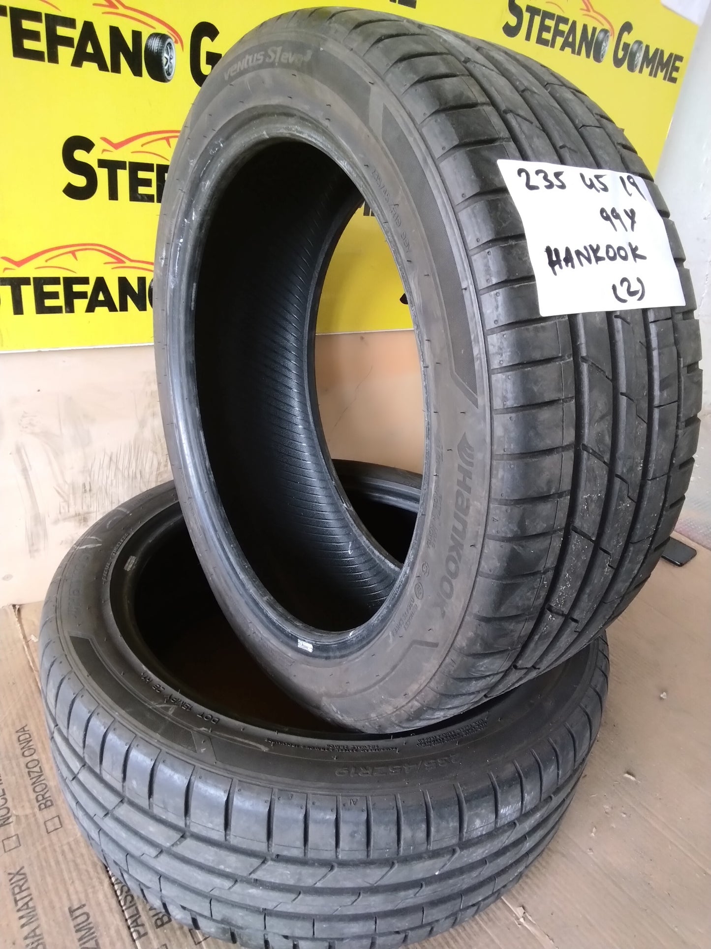 235 45 19 99Y Hankook