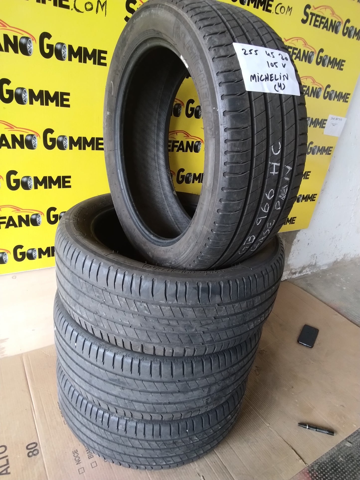 255 45 20 105v Michelin