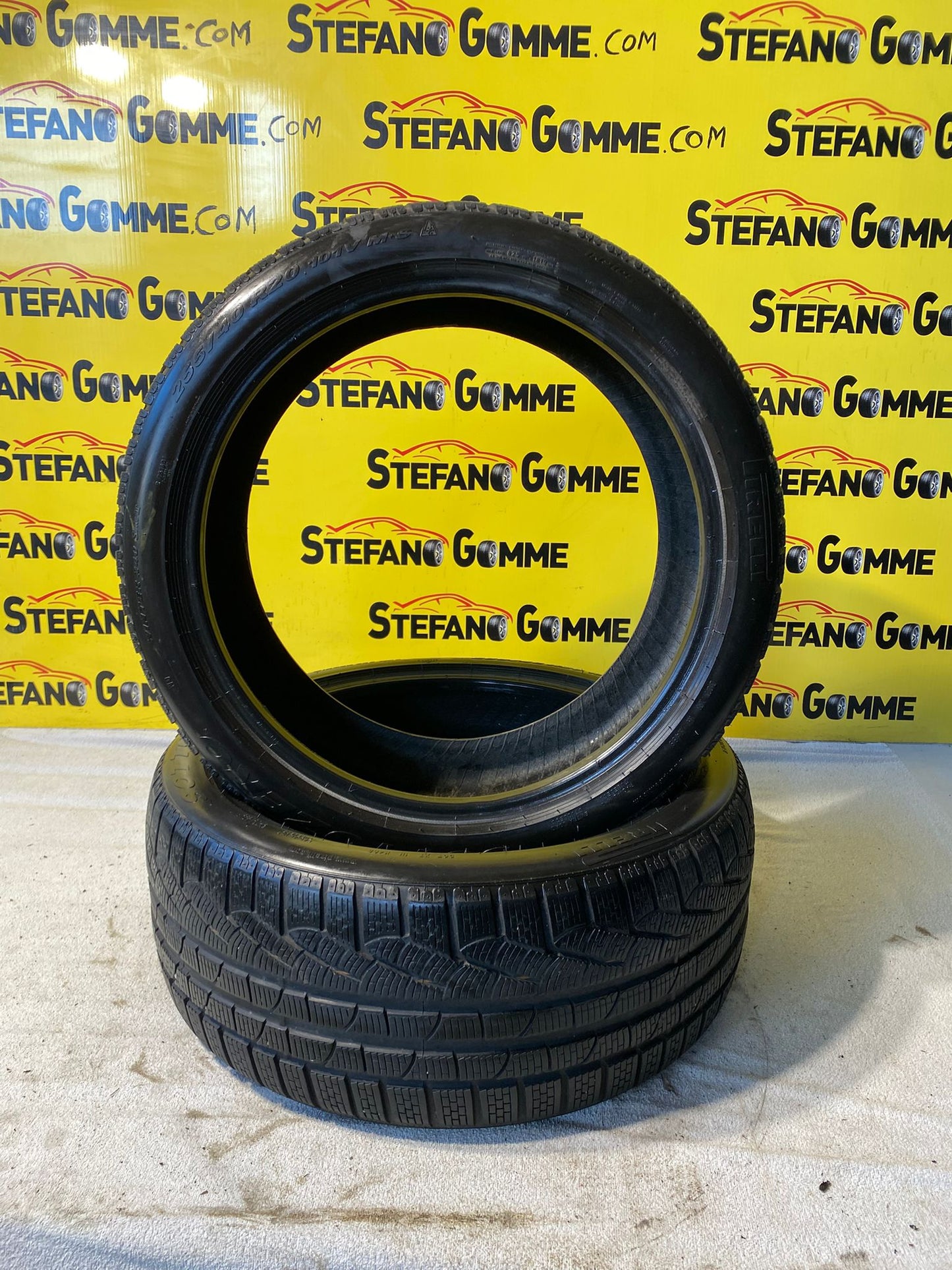Pirelli 255 40 20 101v